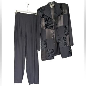 Lori Weidner Evenings vintage women's black two piece pant suit size 6